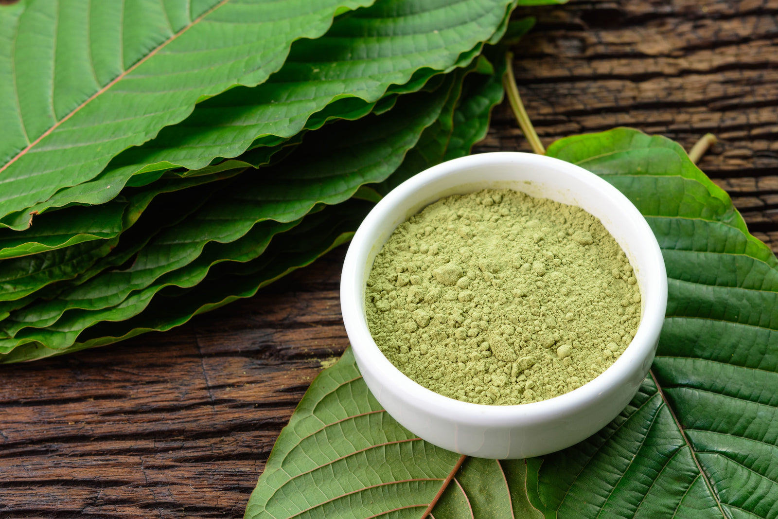 kratom powder leaves cradum kraytom 
